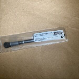 anastasia duo shadow brush